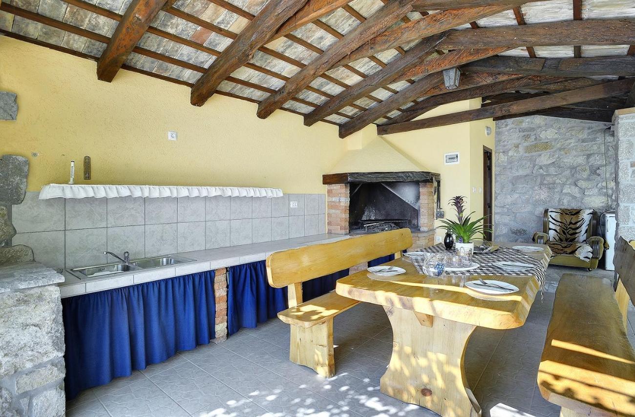 Villa Bella Lupoglav  Экстерьер фото